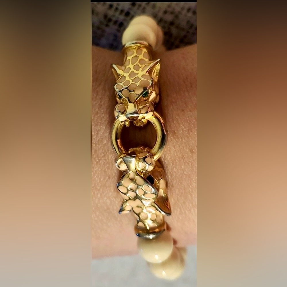 Vintage Jaguar Leopard Bracelet Gold/Cream Beads. Quality meets Exquisite style.
